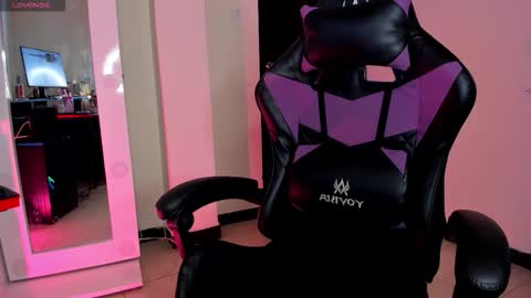 CarolineeGarcia online show from November 8, 2:22 pm