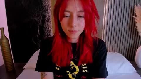 Snapshot of casandra_busting chatting on December 3, 7:44 pm Casandra online show from December 3, 7:44 pm
