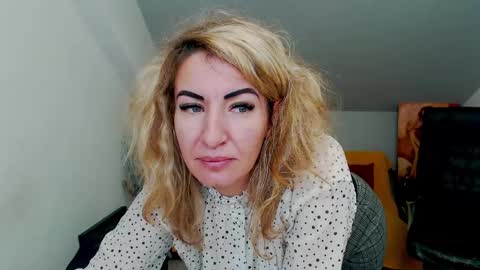 Snapshot of cassiejonas chatting on February 24, 3:21 am CassieJonas online show from February 24, 3:21 am