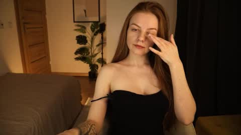 Cassie online show from February 16, 7:03 pm