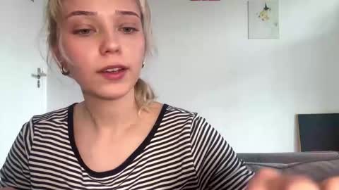 Olivia online show from March 25, 3:48 pm