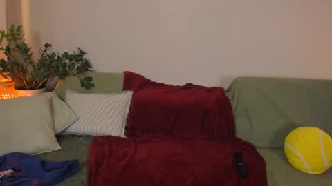  cassandra  online show from February 16, 12:54 am