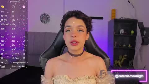 Cat  online show from February 15, 8:12 pm