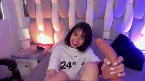 Cat  online show from December 20, 12:38 pm