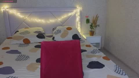 Snapshot of catherine_river chatting on February 4, 11:16 am Catherine online show from February 4, 11:16 am