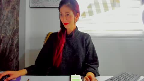 CATT EVANS online show from February 7, 10:30 pm