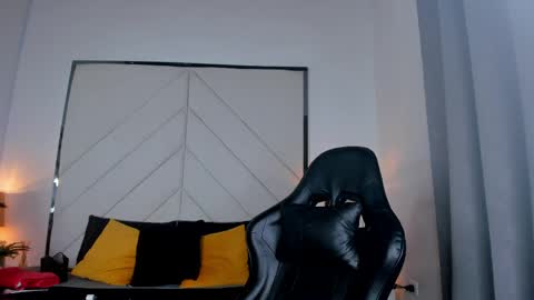 celene_rosejs online show from May 16, 7:35 pm