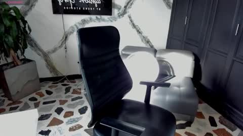 meli online show from December 1, 8:55 pm