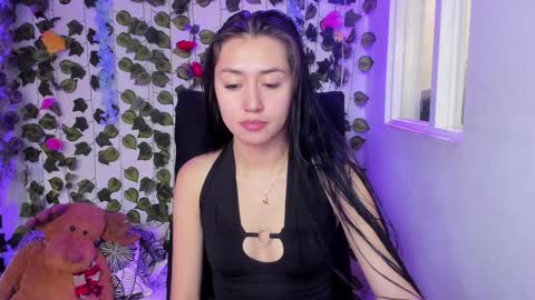 Snapshot of celestinepurple chatting on December 27, 4:33 pm Celestineeeeee online show from December 27, 4:33 pm