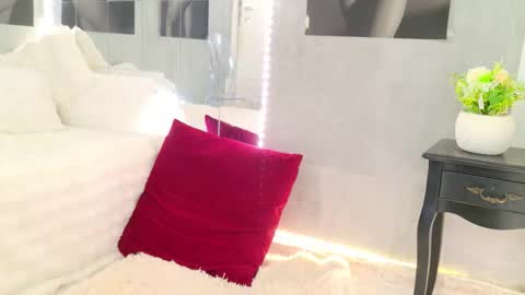 CELIA online show from February 5, 7:00 am