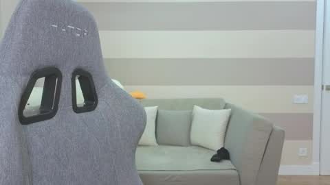 Kate online show from April 3, 1:42 pm