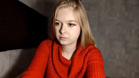 Lia online show from December 15, 9:03 am