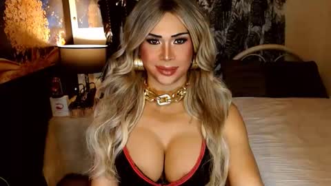 charismatic_apple online show from March 14, 7:59 pm