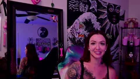 Charlette Webb online show from November 30, 2:05 am