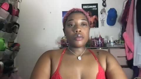 charliecakesssss online show from December 8, 8:15 pm