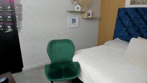 Charlotte Mayers online show from April 8, 12:18 pm