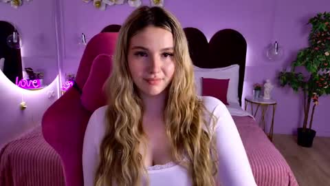 charlotteatwood online show from May 18, 4:02 pm