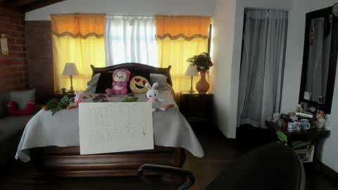 Charlotte online show from April 4, 7:02 pm