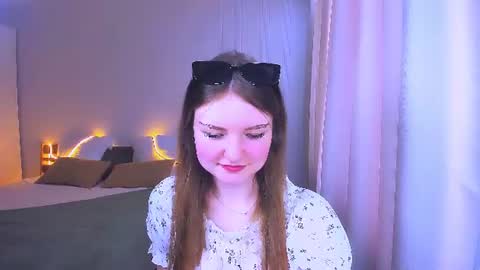 Im Eva online show from June 13, 11:18 am