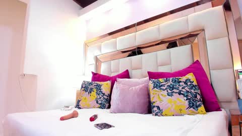 Charol  online show from February 8, 1:48 pm