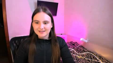 Chelsy  Luxe  online show from July 15, 10:42 am