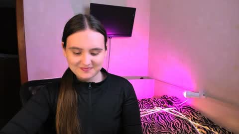Chelsy  Luxe  online show from August 1, 10:17 am