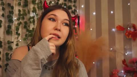 Di online show from November 3, 1:04 pm