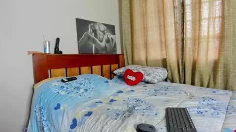 cherry_falls online show from November 27, 4:26 am