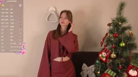 Loise online show from December 18, 5:18 pm