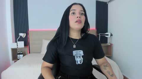 Snapshot of chiqui_milk1 chatting on October 14, 7:27 pm Chiqui online show from October 14, 7:27 pm