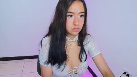 chloe_desire11 online show from June 10, 10:58 am