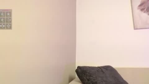 chloe_peach_ online show from April 9, 11:59 am