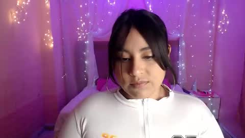 chloe_smith5 online show from September 10, 2:39 pm