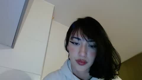 Snapshot of chloe_snoww chatting on October 23, 11:22 pm cloes  online show from October 23, 11:22 pm