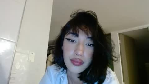 Snapshot of chloe_snoww chatting on October 24, 11:45 pm cloes  online show from October 24, 11:45 pm