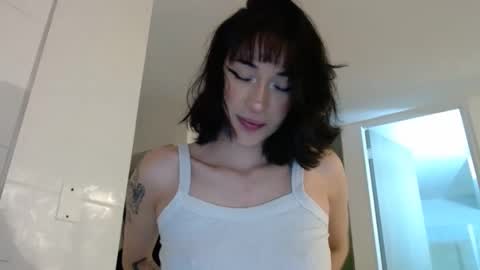 Snapshot of chloe_snoww chatting on October 29, 5:12 am cloes  online show from October 29, 5:12 am