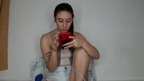 Chloe  online show from September 15, 9:00 pm