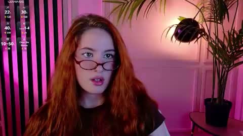 Chloe online show from June 28, 10:05 pm