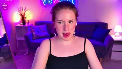 Chloe online show from July 1, 11:26 pm