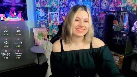 Snapshot of chloebloss0m chatting on March 4, 10:02 am Boni online show from March 4, 10:02 am