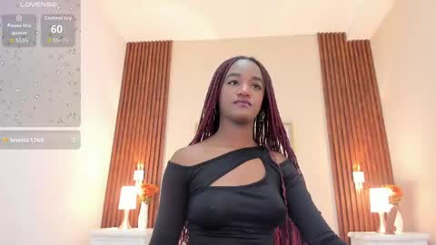 CHLOE online show from April 12, 1:03 pm