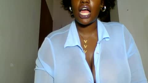 chocolate queen25 online show from April 30, 8:30 am