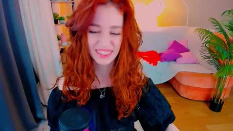 christinaconteeree online show from November 9, 12:12 pm