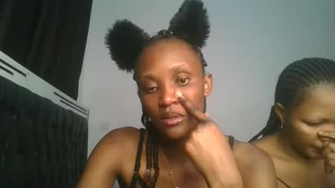 Snapshot of chyna_baibe chatting on October 19, 6:54 pm chyna_baibe online show from October 19, 6:54 pm