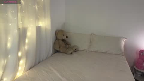 Mia online show from January 12, 3:49 am