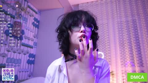   L  online show from December 14, 10:04 pm