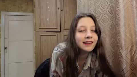 Lisa Salivan online show from December 1, 11:18 pm