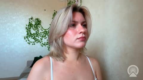 Snapshot of citruska chatting on September 24, 8:46 am karina online show from September 24, 8:46 am