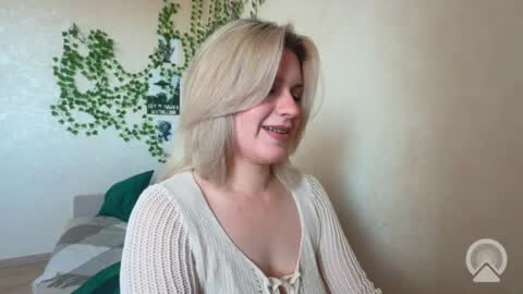 Snapshot of citruska chatting on September 21, 8:57 am karina online show from September 21, 8:57 am