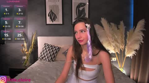 Claire online show from December 14, 5:51 am